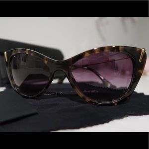 Elizabeth and James sunglasses